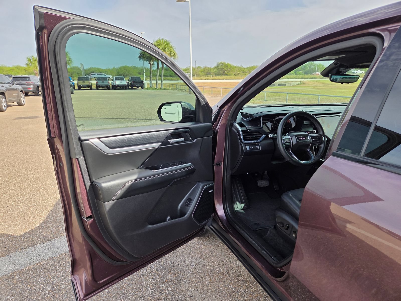 Used 2026 GMC Acadia Elevation w/ Black Edition FWD image 12