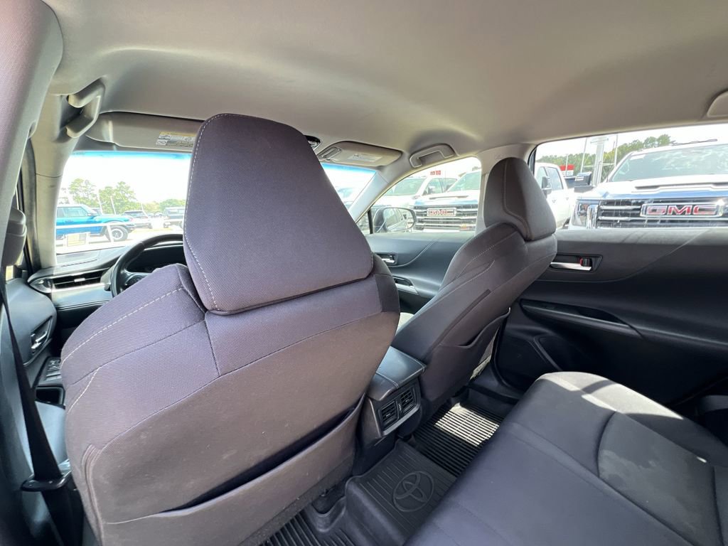 Used 2021 Toyota Venza LE image 11