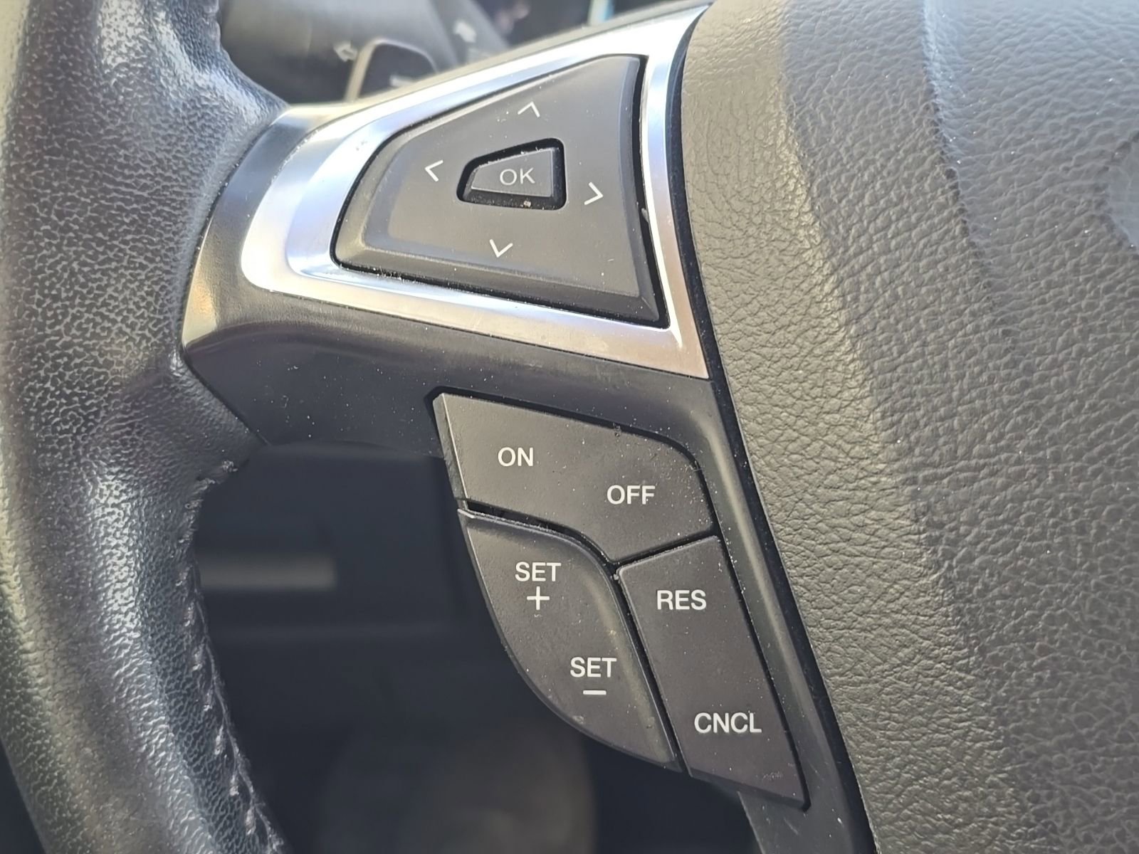 Used 2017 Ford Edge SEL AWD/4WD image 17