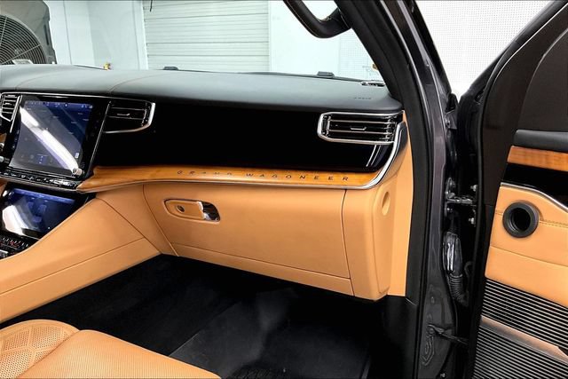 Used 2025 Jeep Grand Wagoneer L Series III w/ Rear-Seat Entertainment Group AWD/4WD image 18
