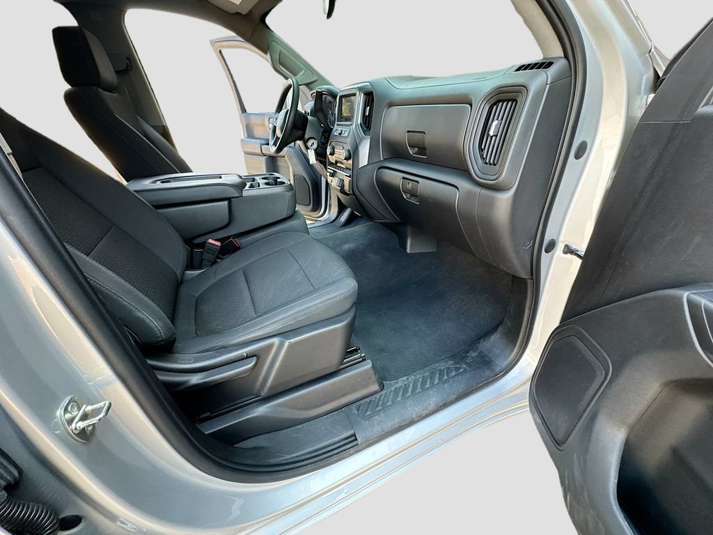Used 2020 Chevrolet Silverado 1500 Custom w/ Custom Value Package AWD/4WD image 27