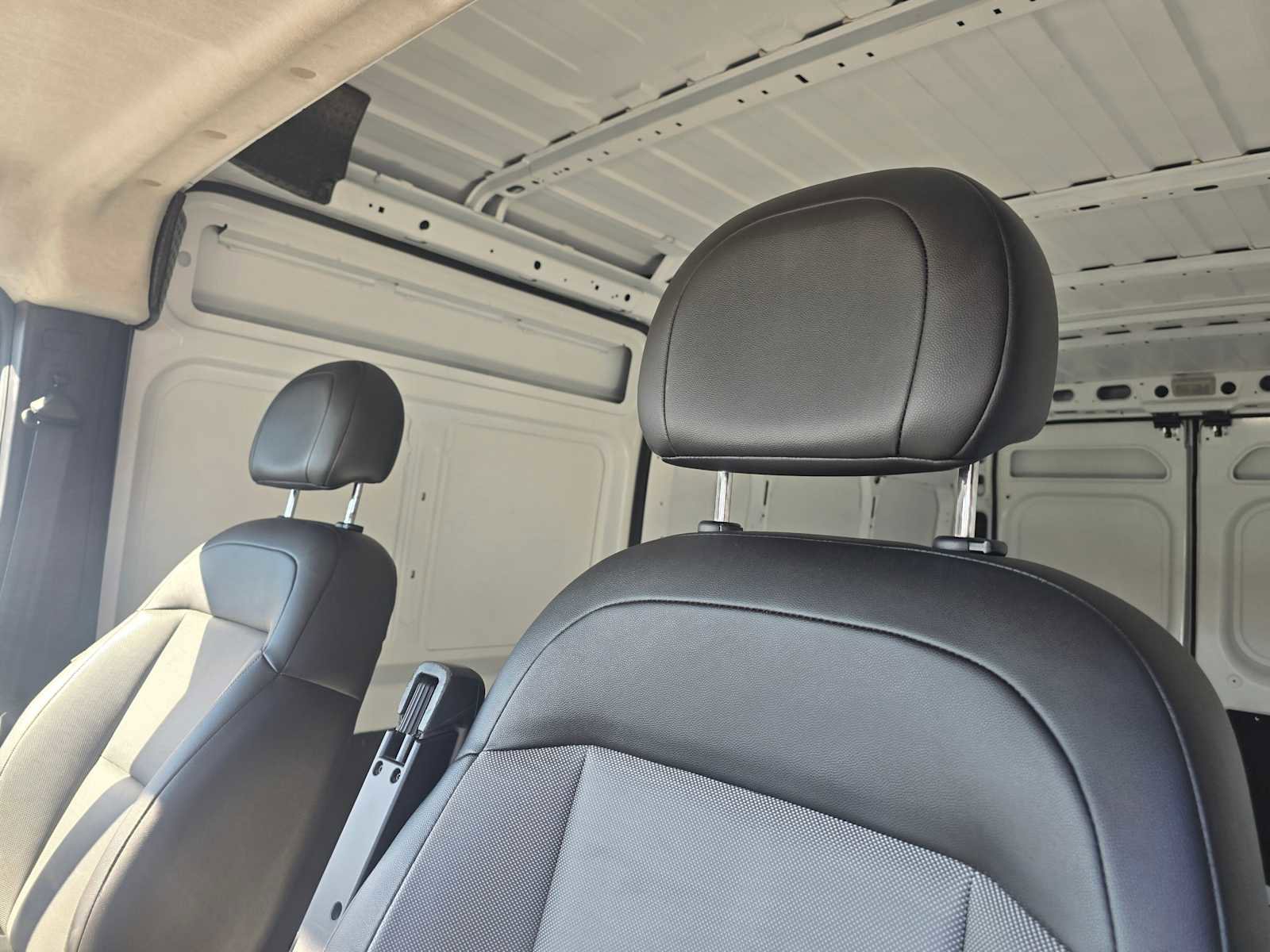 Used 2023 RAM ProMaster 2500 image 21