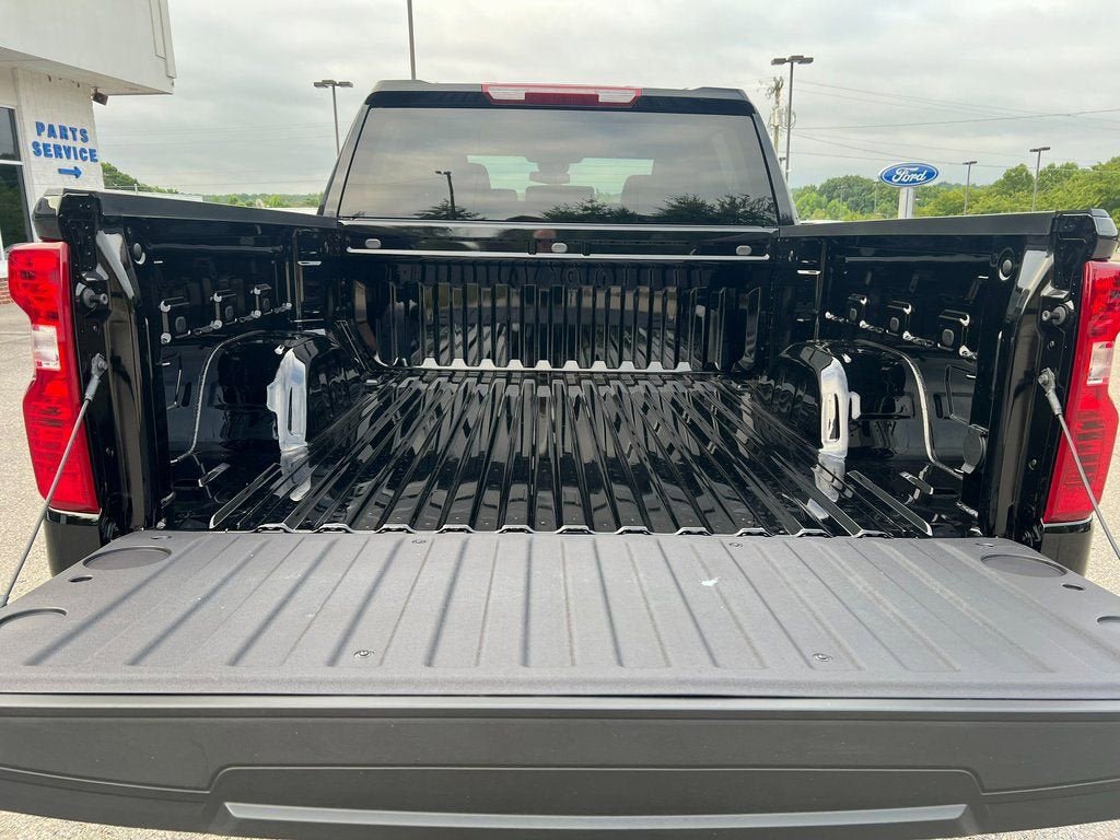 New 2025 Chevrolet Silverado 1500 Custom image 13