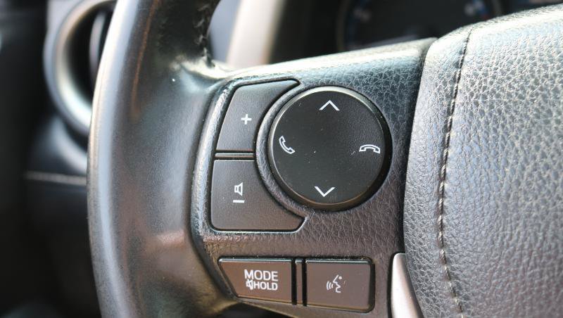 Used 2018 Toyota RAV4 XLE FWD image 9