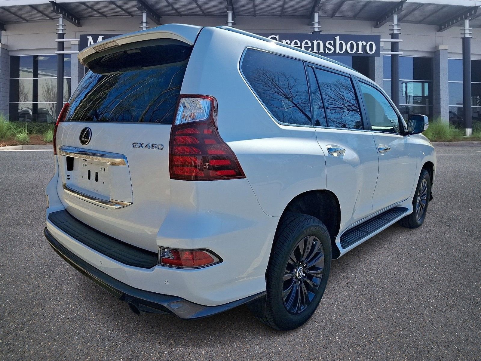 Used 2022 Lexus GX 460 Luxury w/ Sport Design Package image 4
