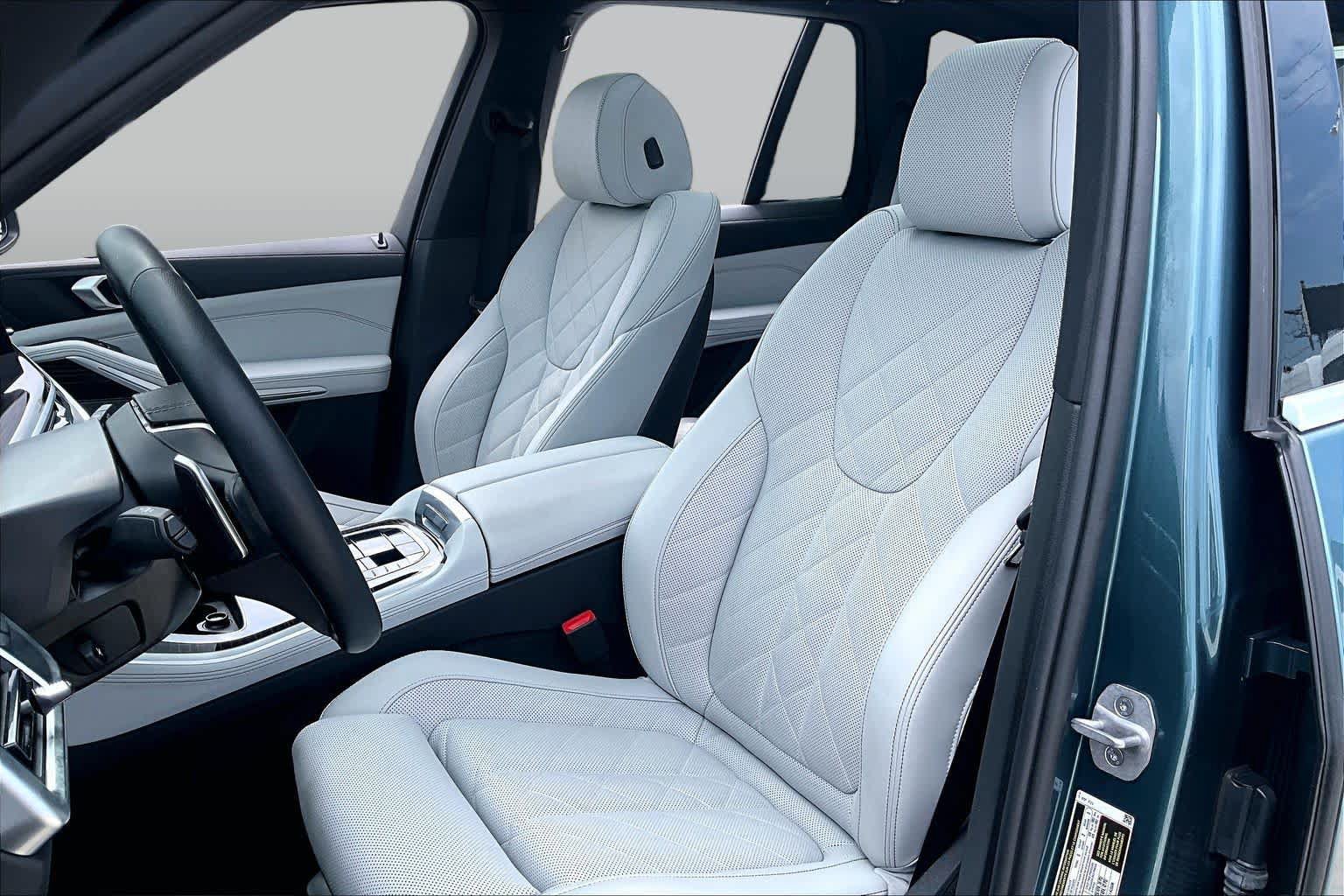 Used 2025 BMW X5 sDrive40i w/ Premium Package RWD image 7