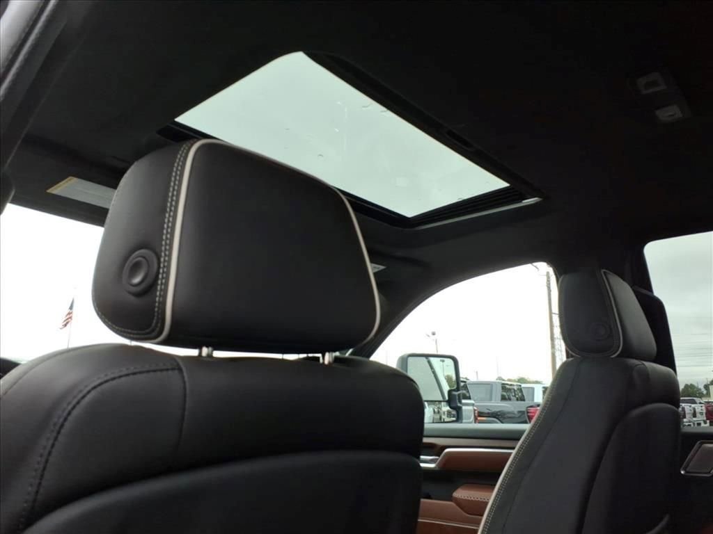 New 2026 GMC Sierra 2500 Denali Ultimate w/ Max Trailering Package image 15