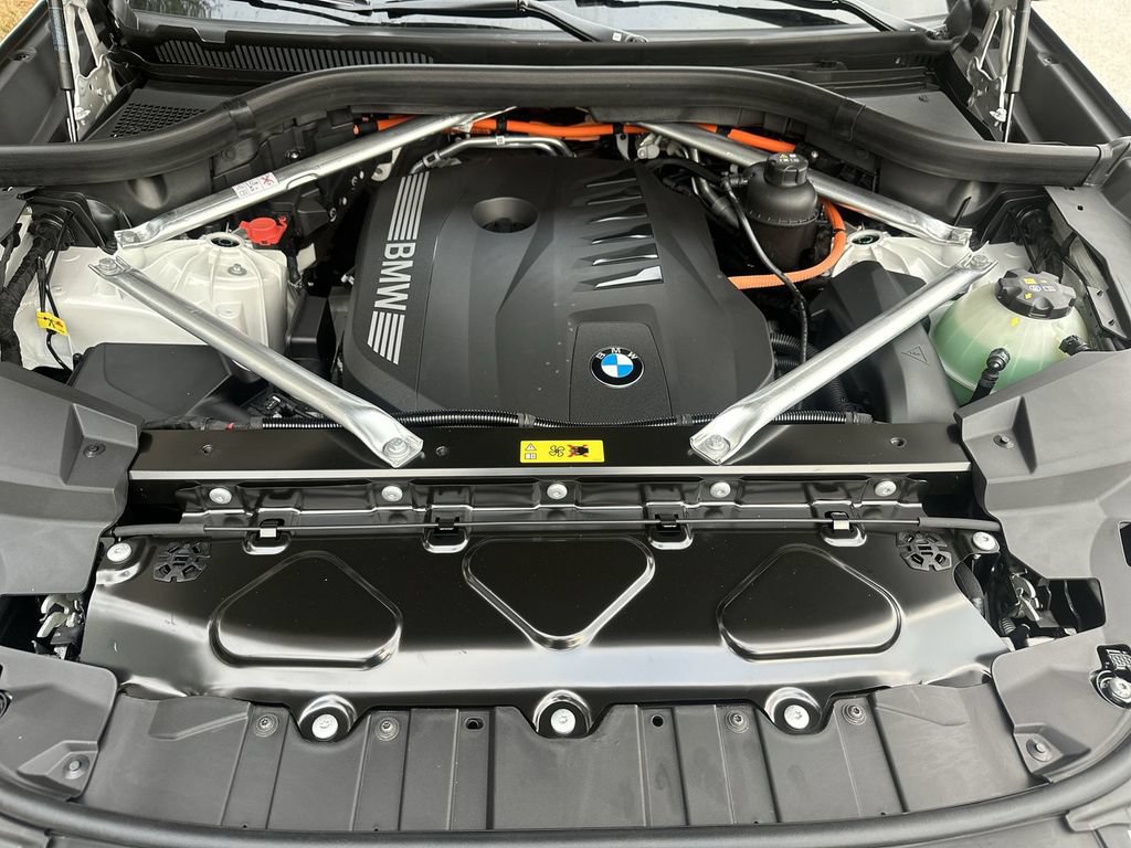 Used 2026 BMW X5 xDrive50e AWD/4WD image 25