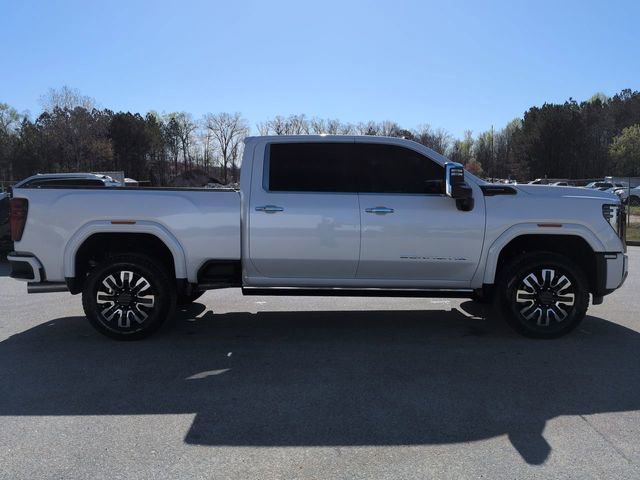 Used 2025 GMC Sierra 2500 Denali Ultimate w/ Max Trailering Package image 3
