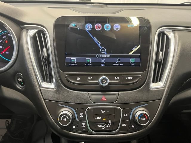 Used 2018 Chevrolet Malibu LT w/ Leather Package FWD image 22