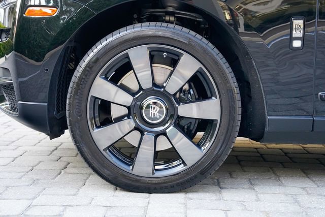 Used 2023 Rolls-Royce Cullinan w/ Cullinan Package image 15