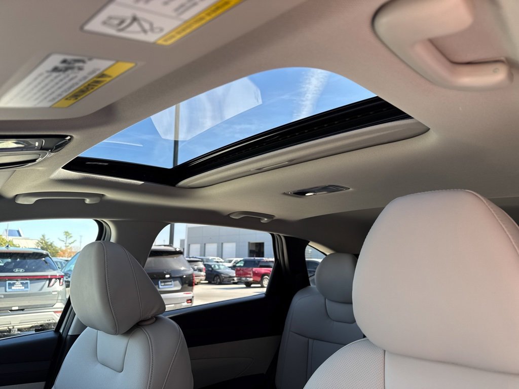 New 2026 Hyundai Tucson SEL image 16