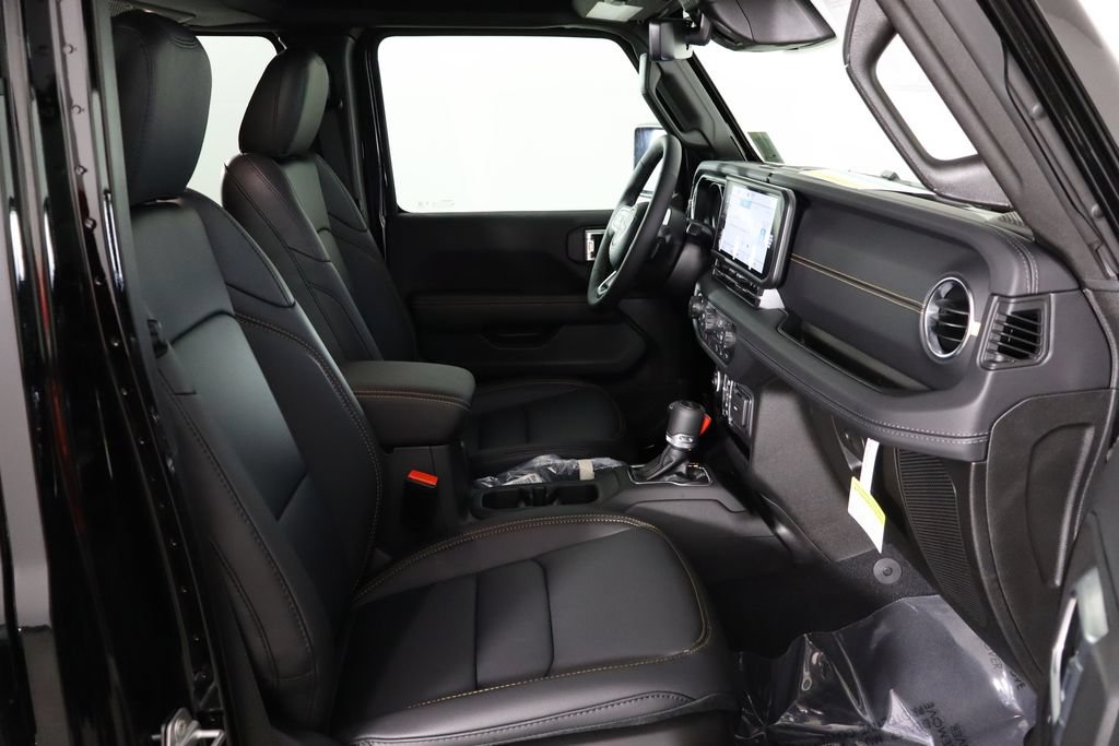 New 2027 Jeep Wrangler Unlimited Sahara AWD/4WD image 18