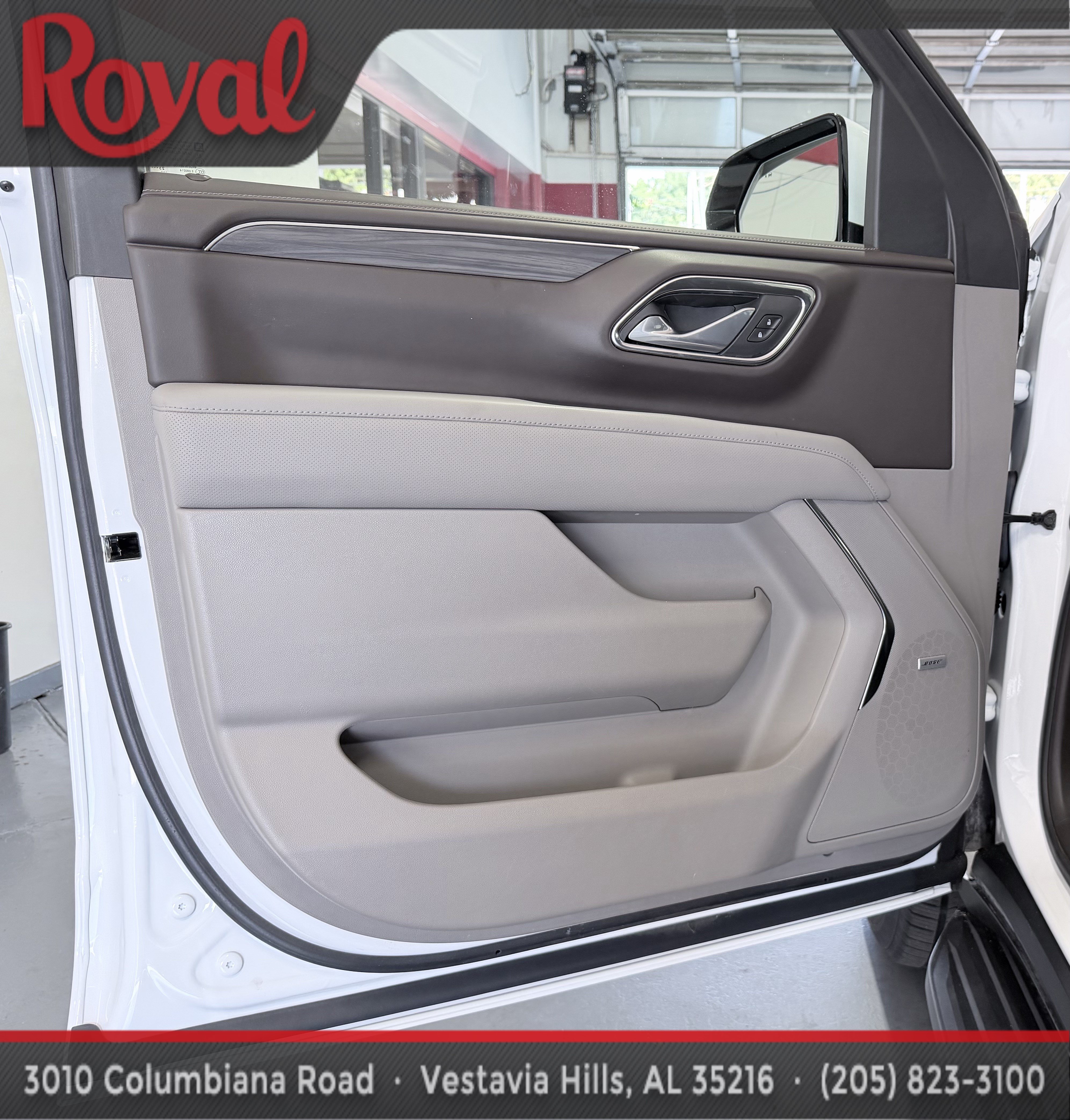 Used 2024 GMC Yukon XL SLT w/ SLT Luxury Package RWD image 9