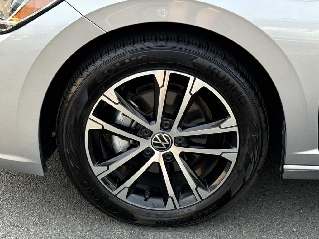 Used 2023 Volkswagen Jetta Sport FWD image 8