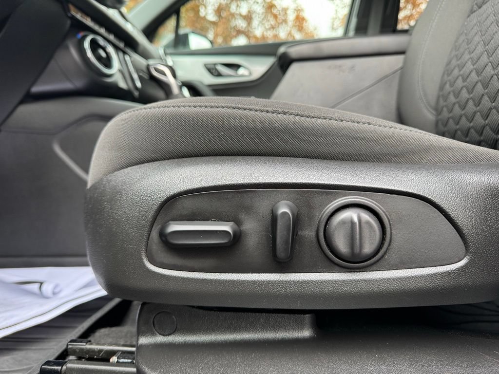 Used 2020 Chevrolet Blazer LT FWD image 23