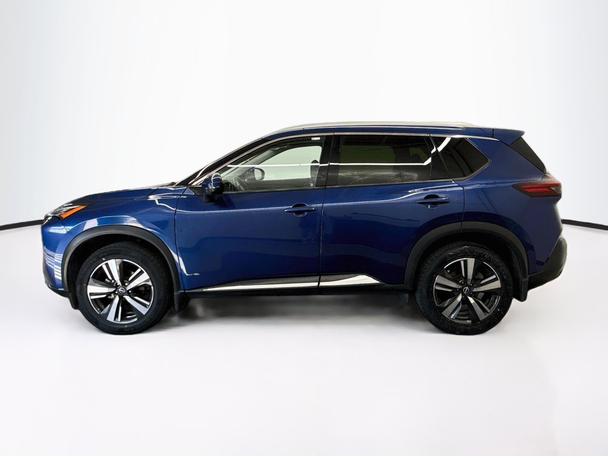 Used 2023 Nissan Rogue SL FWD image 4