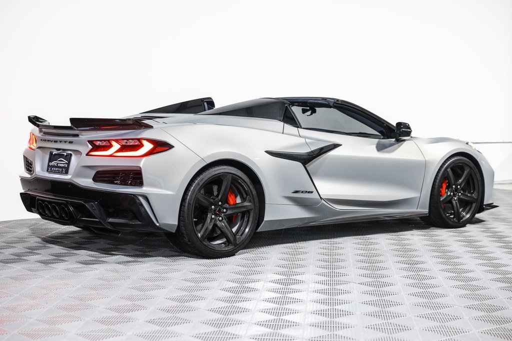 Used 2023 Chevrolet Corvette Z06 w/ Stealth Interior Trim Package image 11