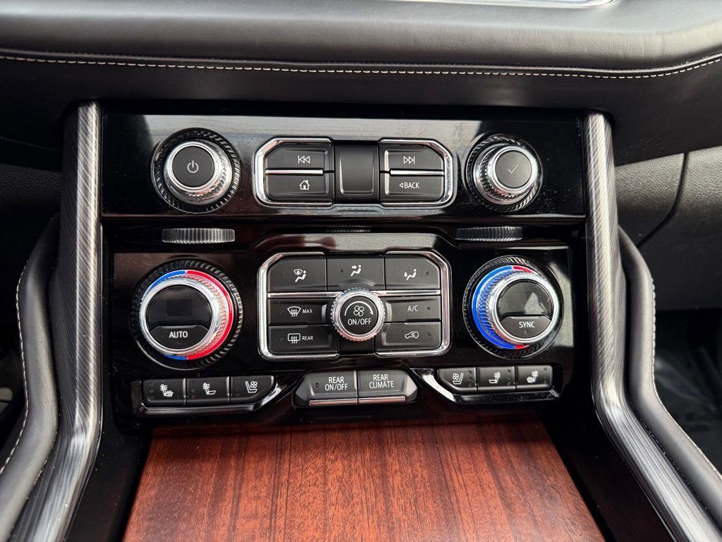 Used 2023 GMC Yukon XL Denali Ultimate image 31