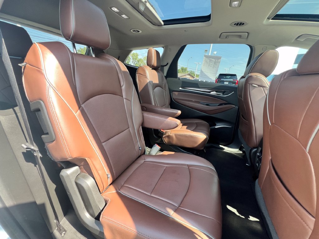 Used 2018 Buick Enclave Avenir w/ Avenir Technology Package AWD/4WD image 40