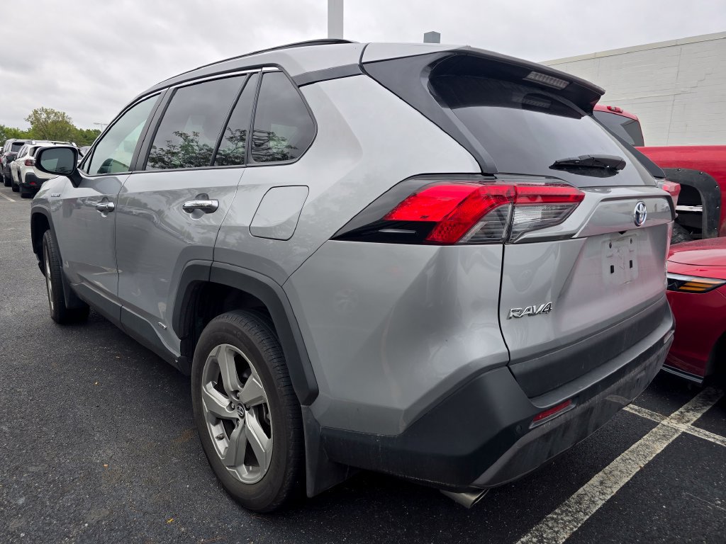 Used 2019 Toyota RAV4 Limited w/ Carpet Mat Package AWD/4WD image 6