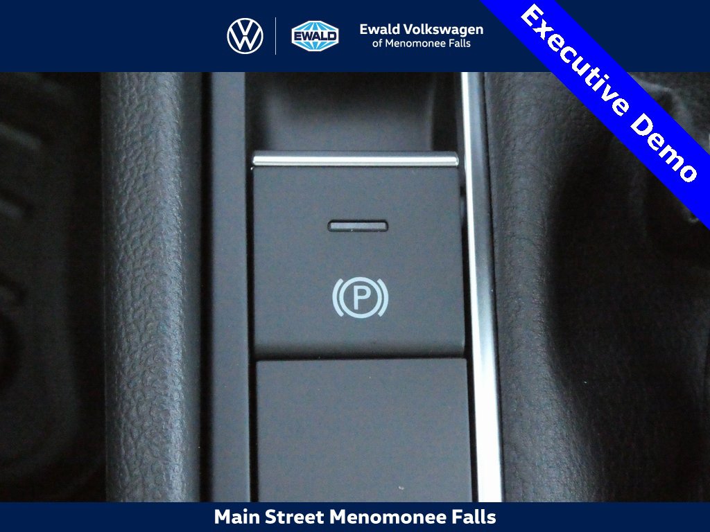 New 2025 Volkswagen Jetta SE image 13