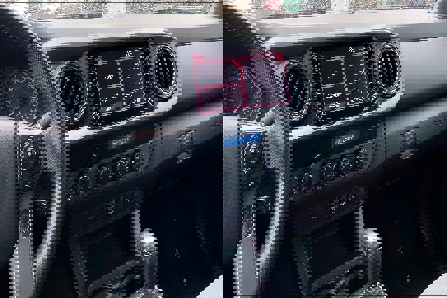 Used 2022 Toyota Tacoma TRD Off-Road AWD/4WD image 7