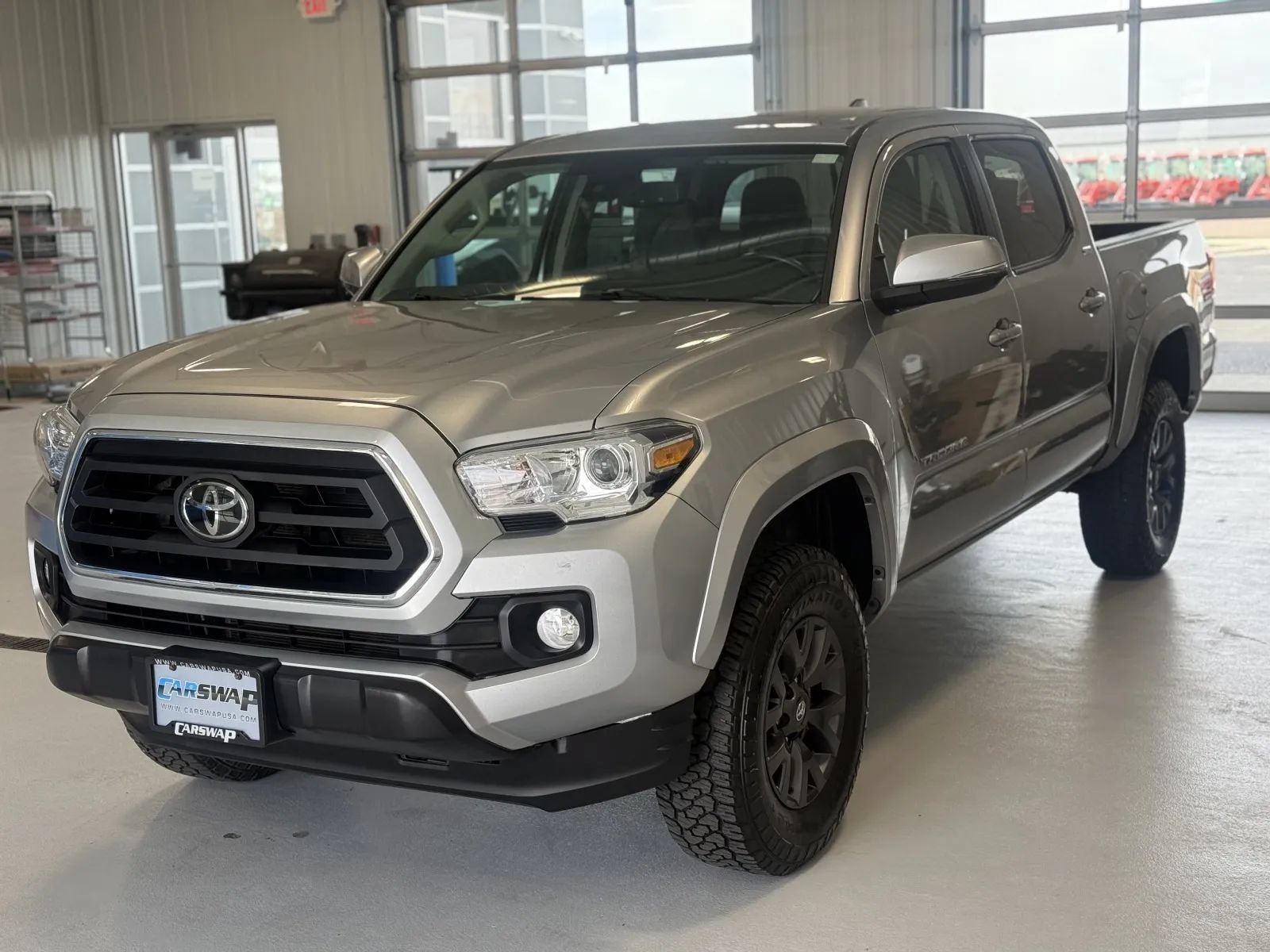 Used 2023 Toyota Tacoma SR5 w/ Technology Package AWD/4WD image 6