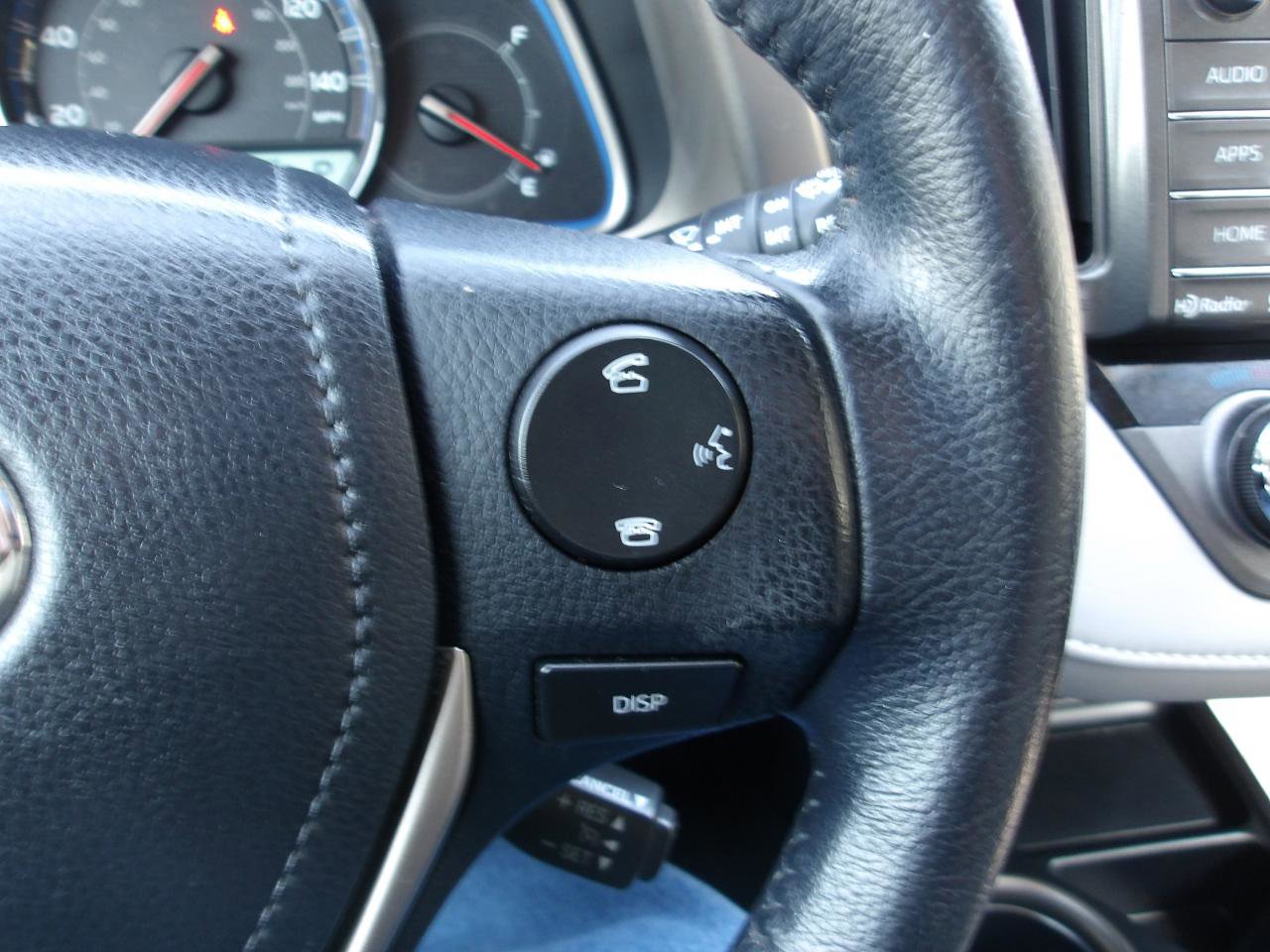 Used 2015 Toyota RAV4 Limited AWD/4WD image 17