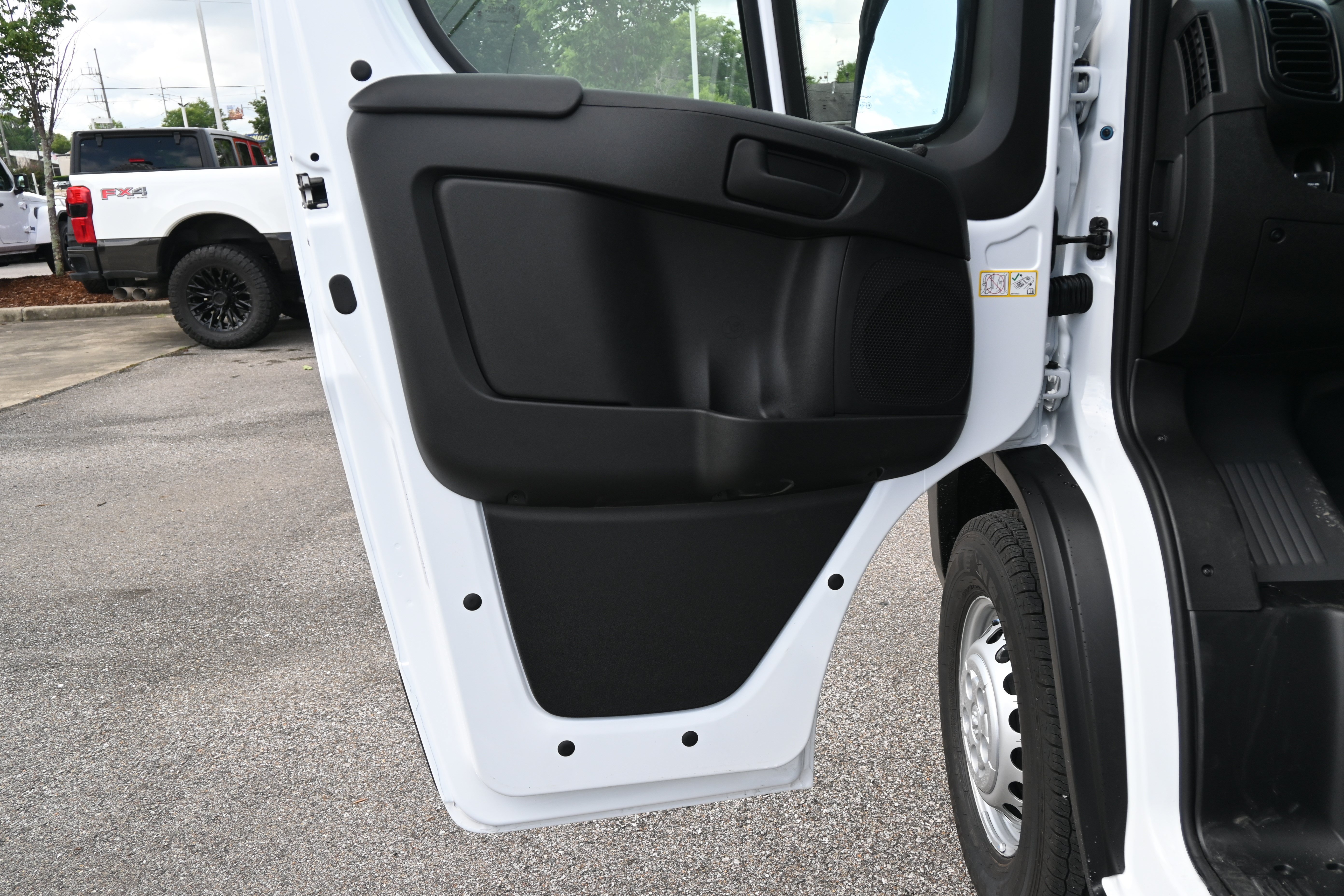 New 2026 RAM ProMaster 2500 w/ Convenience Group FWD image 14