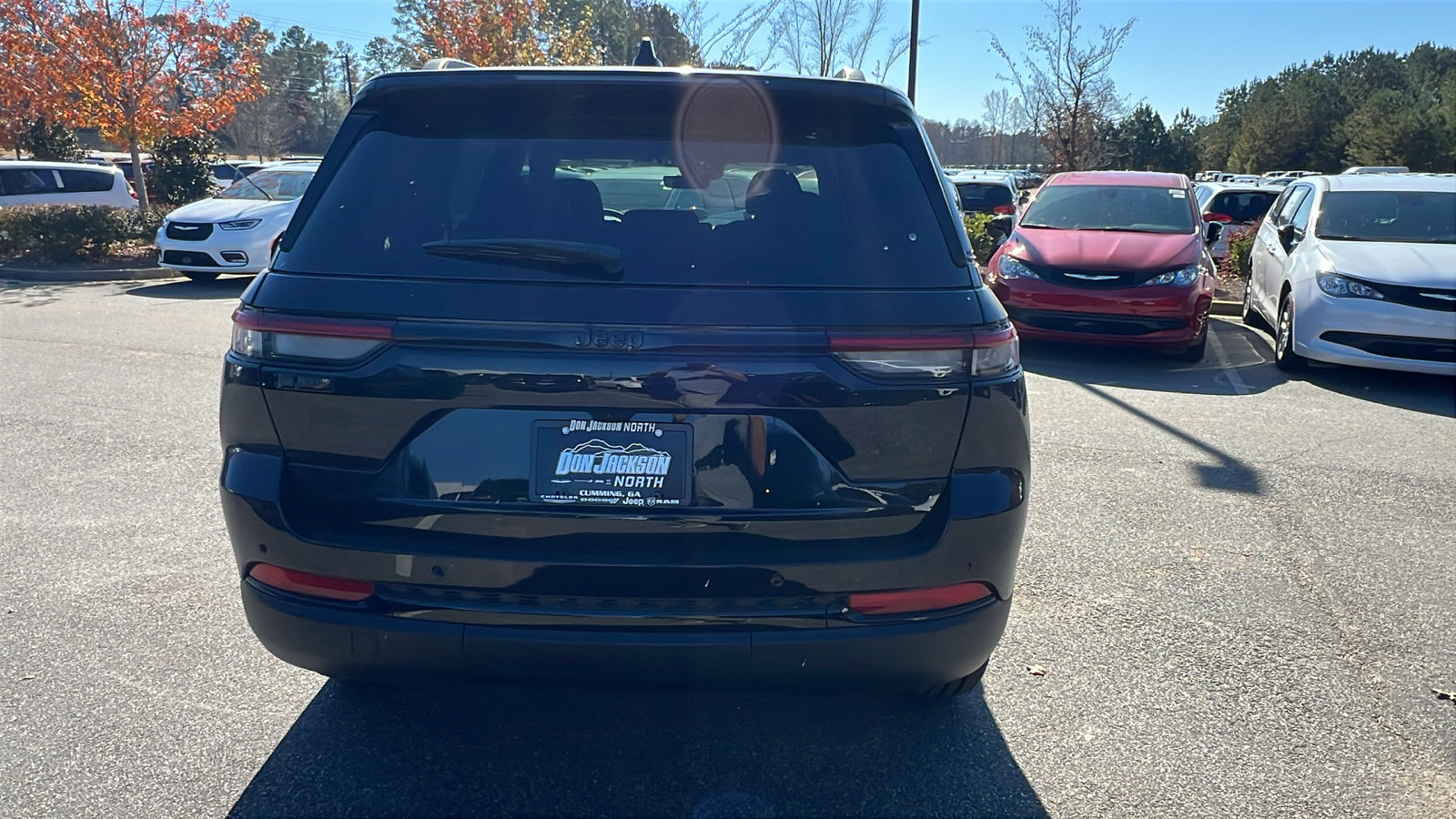 New 2025 Jeep Grand Cherokee Altitude image 9