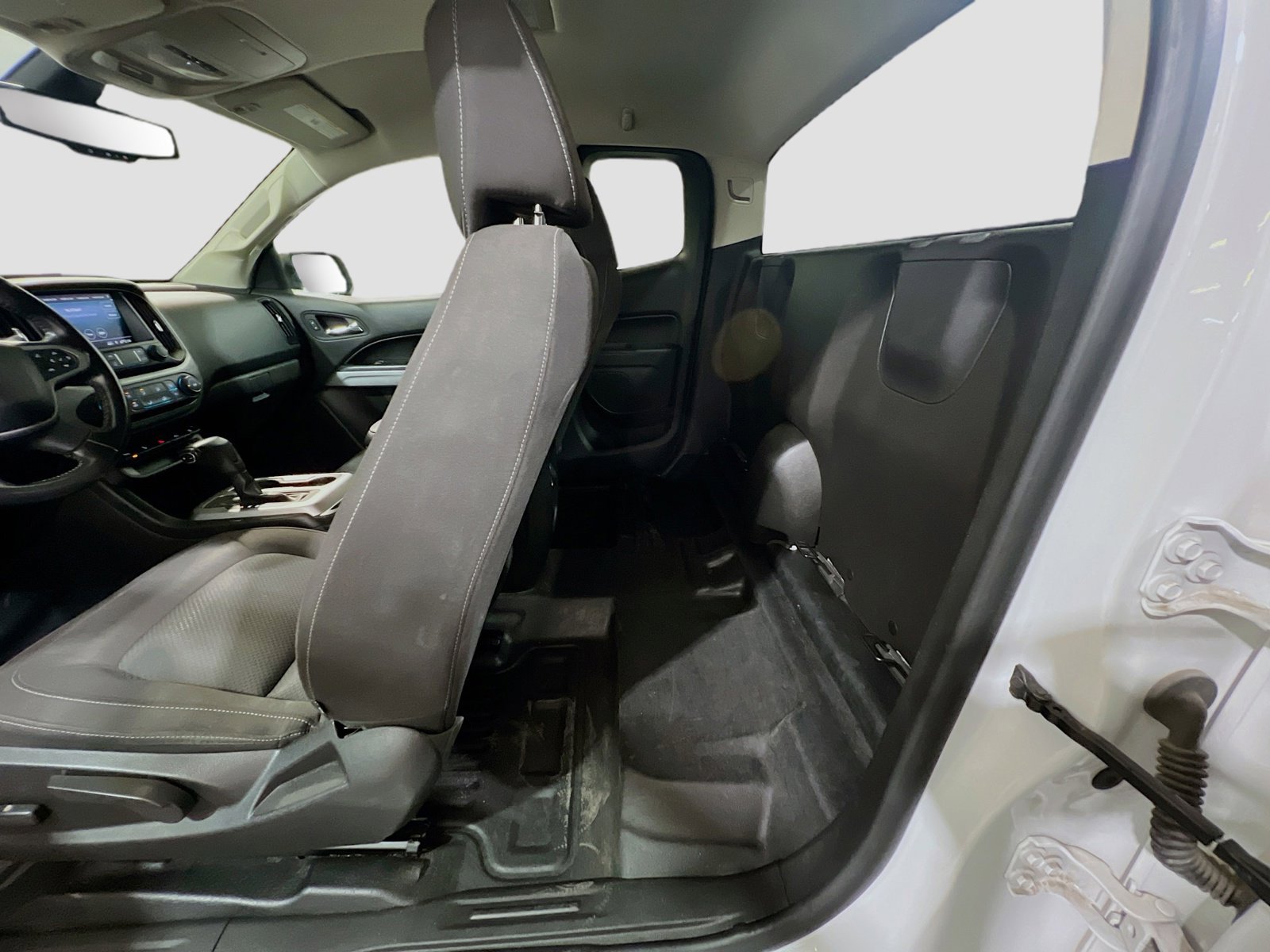 Used 2021 Chevrolet Colorado LT w/ Fleet Safety Package RWD image 16