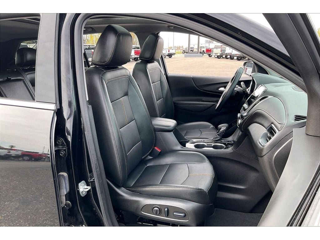 Used 2023 Chevrolet Equinox Premier AWD/4WD image 8
