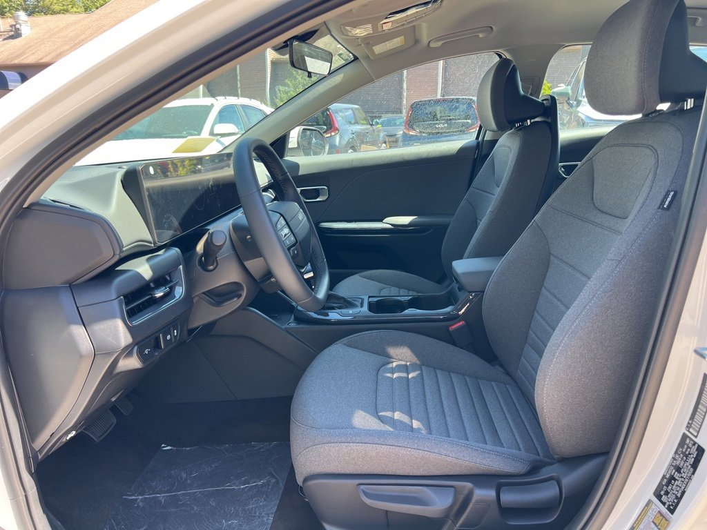 New 2025 Kia K4 EX image 8