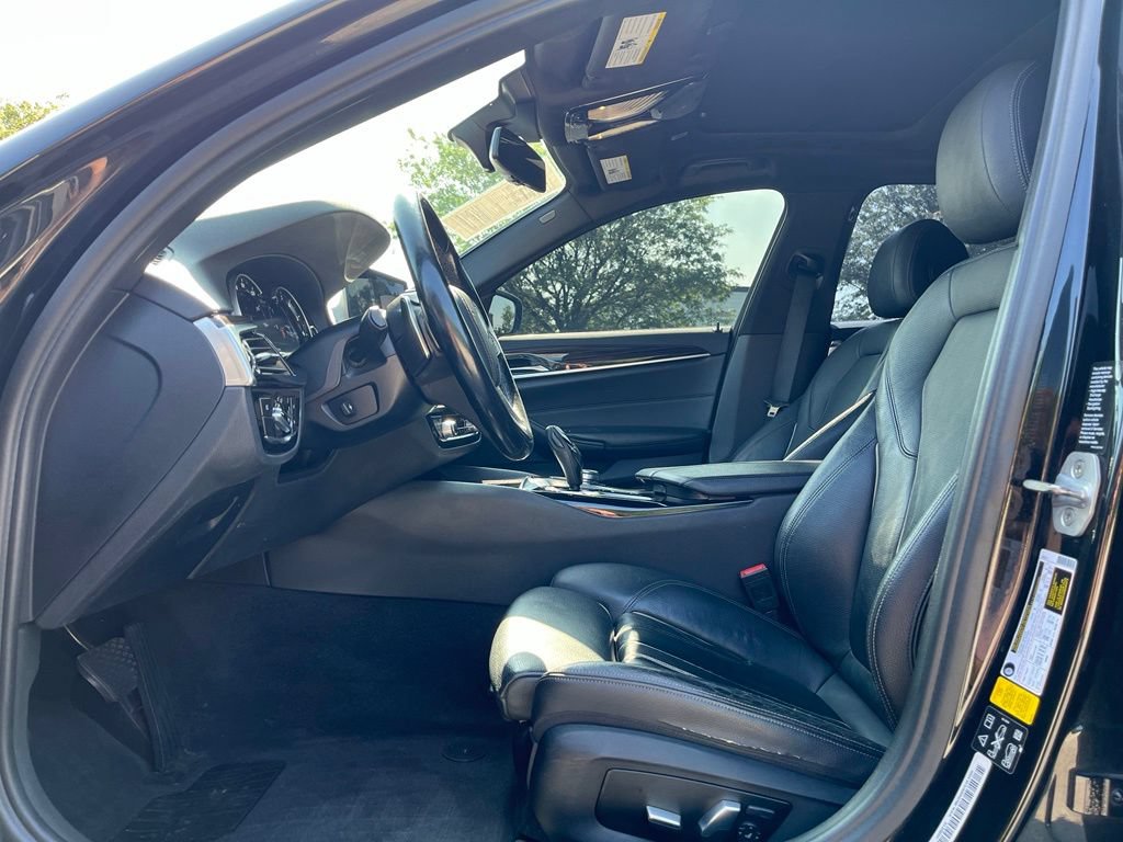 Used 2018 BMW 540i xDrive AWD/4WD image 14