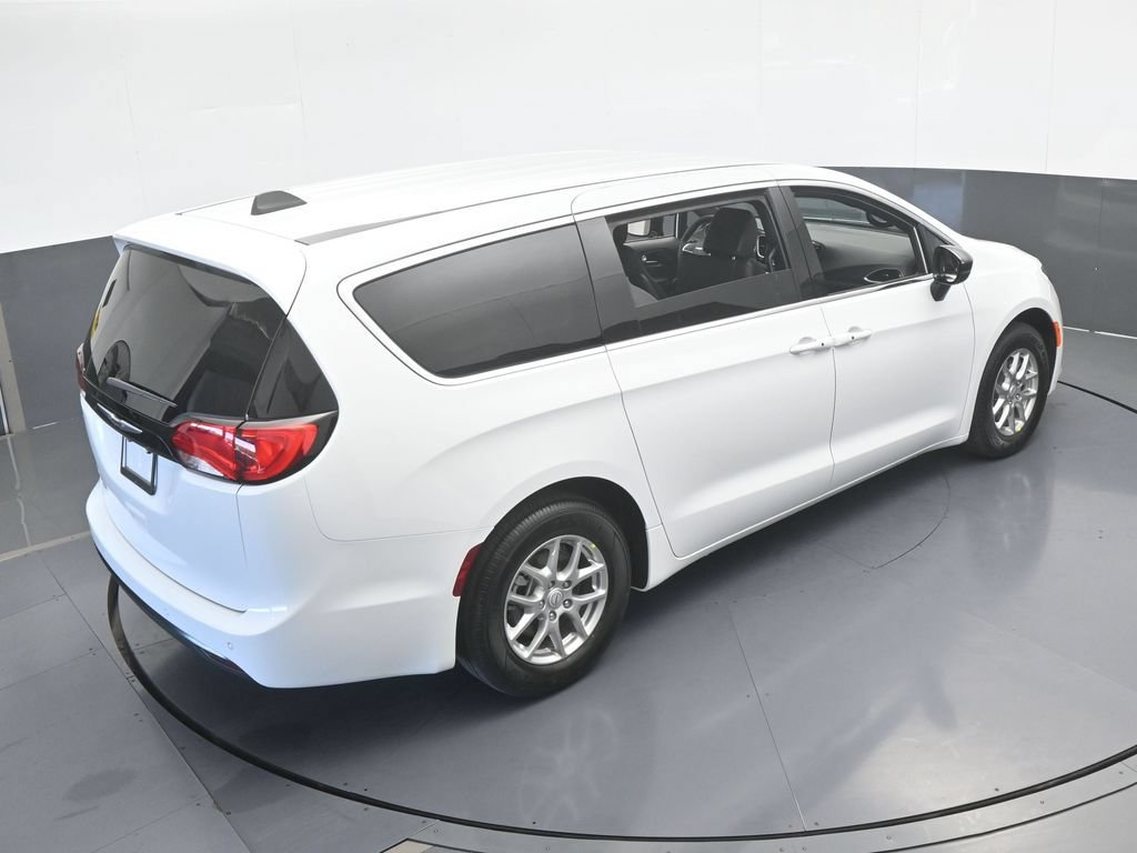 New 2026 Chrysler Voyager LX FWD image 47