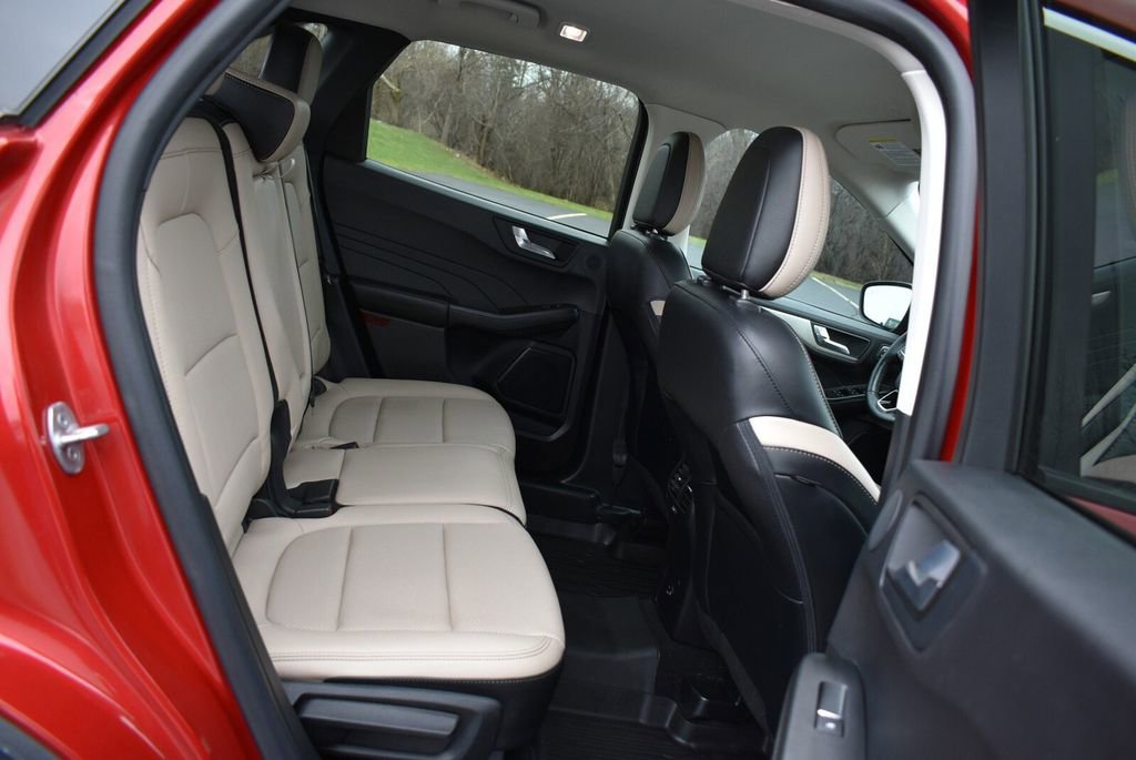 Used 2021 Ford Escape SEL w/ Technology Package image 32