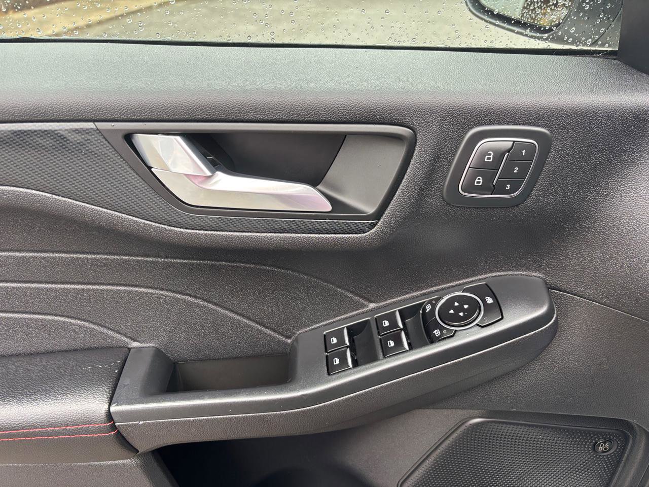 Used 2023 Ford Escape ST-Line Elite w/ Premium Technology Package image 10