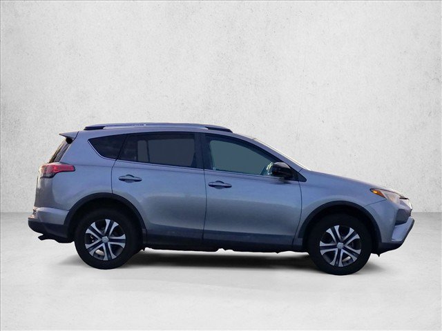 Used 2016 Toyota RAV4 LE FWD image 4