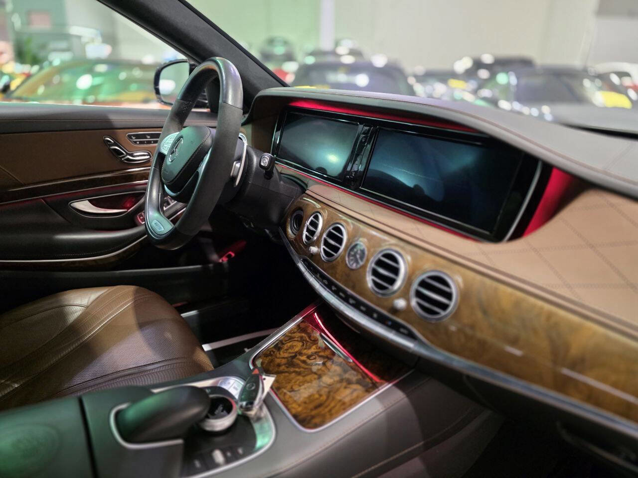 Used 2014 Mercedes-Benz S 63 AMG 4MATIC Sedan w/ Rear Seat Package image 32