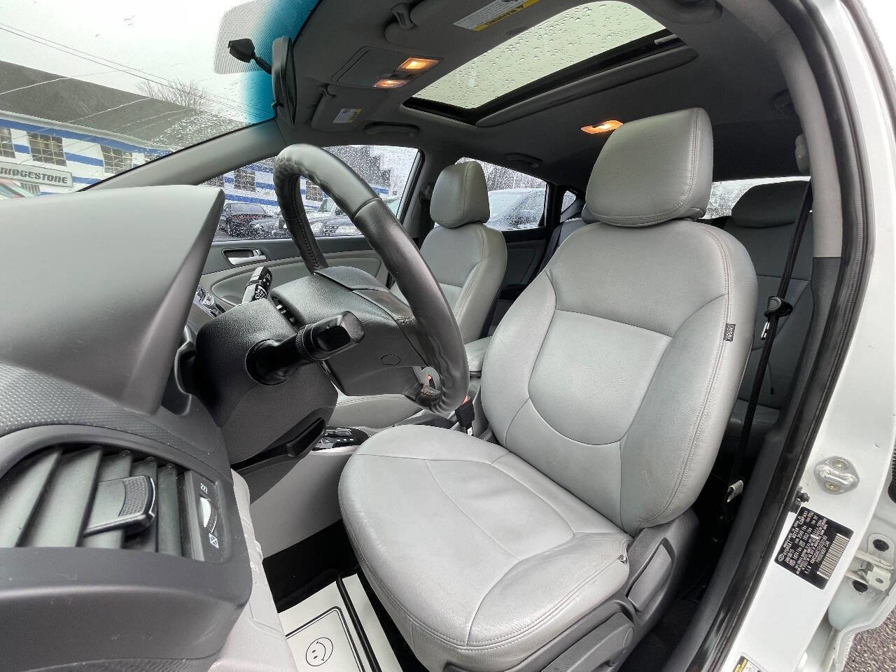 Used 2015 Hyundai Accent Sport w/ Option Group 04 image 11