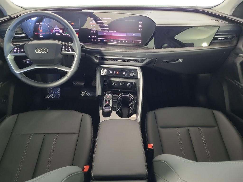 Used 2025 Audi Q5 Premium image 22