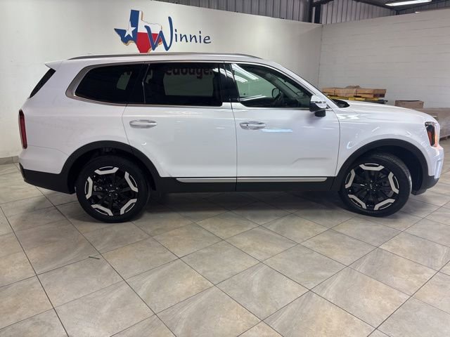 Used 2024 Kia Telluride S image 4