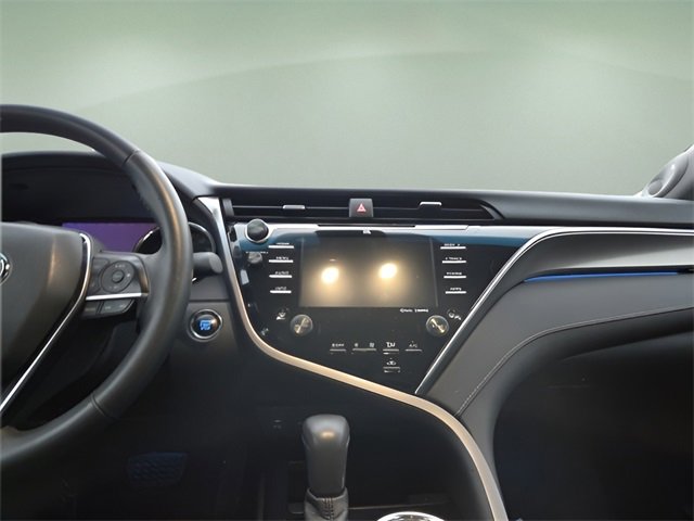 Used 2018 Toyota Camry XSE image 11