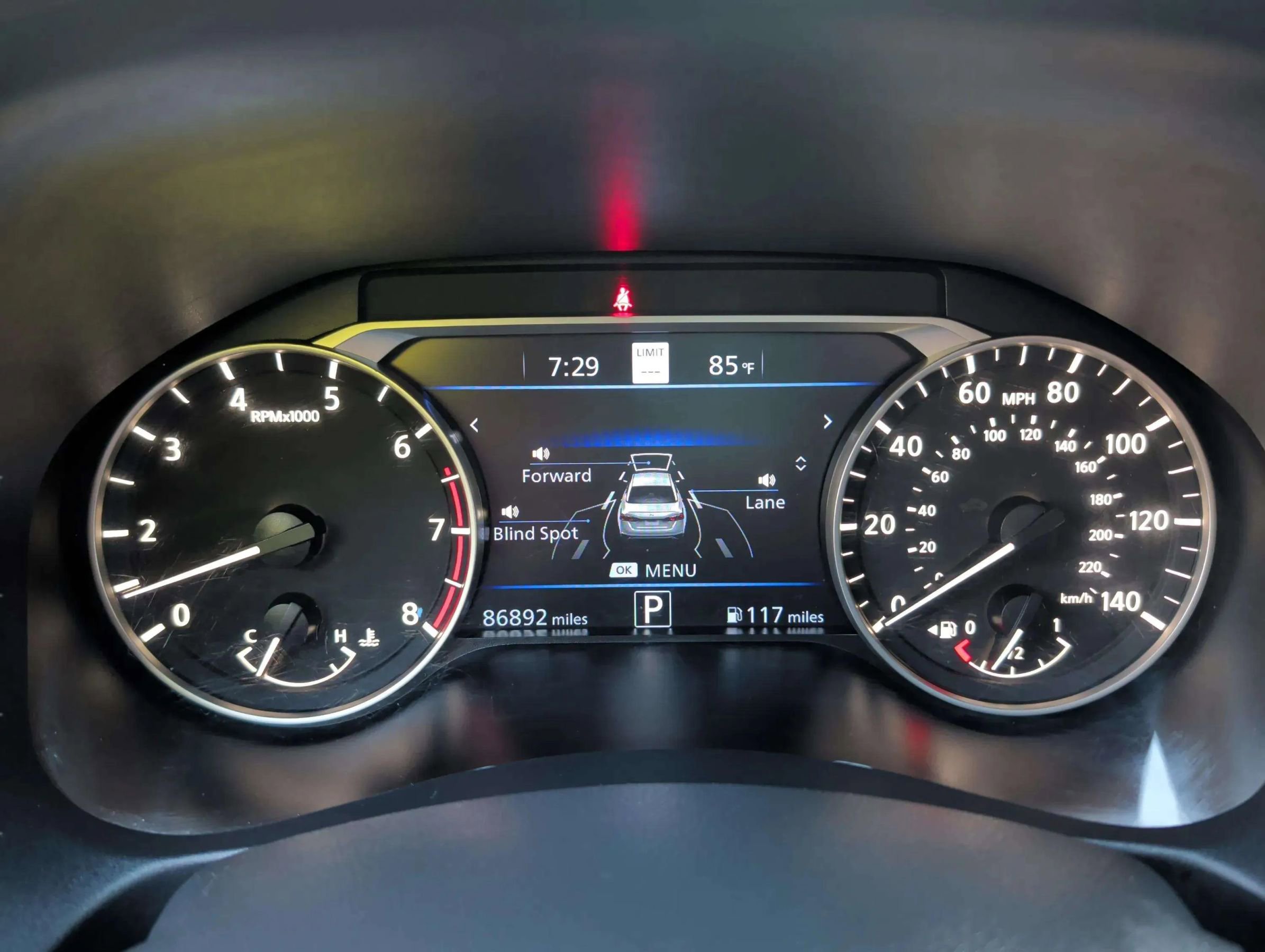 Used 2024 Nissan Altima 2.5 SV w/ SV Premium Package FWD image 16