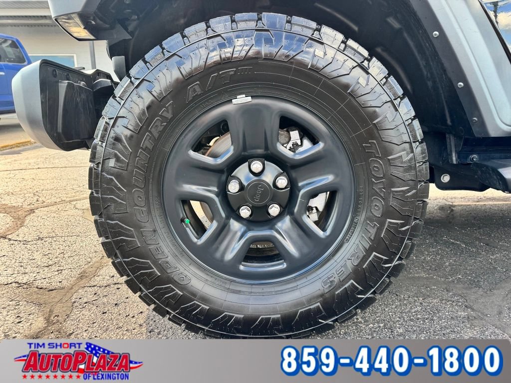 Used 2024 Jeep Gladiator Sport AWD/4WD image 6