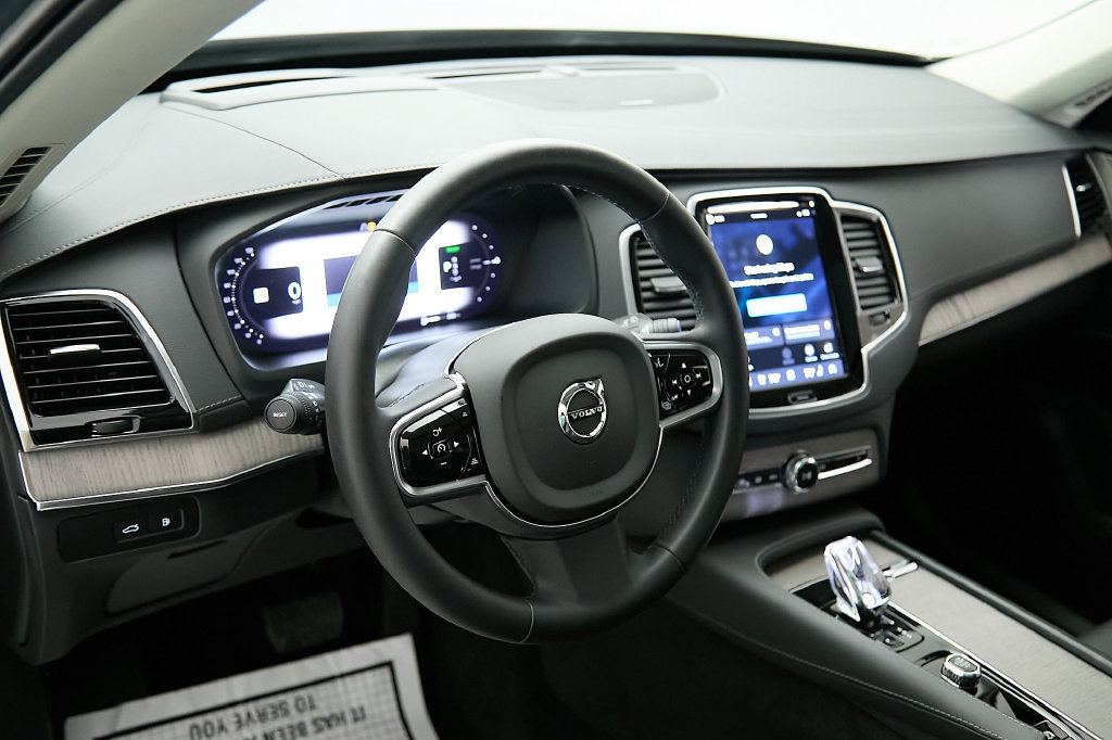 Certified 2023 Volvo XC90 T8 Ultimate w/ Protection Package AWD/4WD image 13
