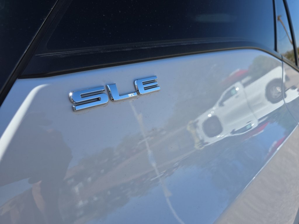 Used 2020 GMC Terrain SLE image 12
