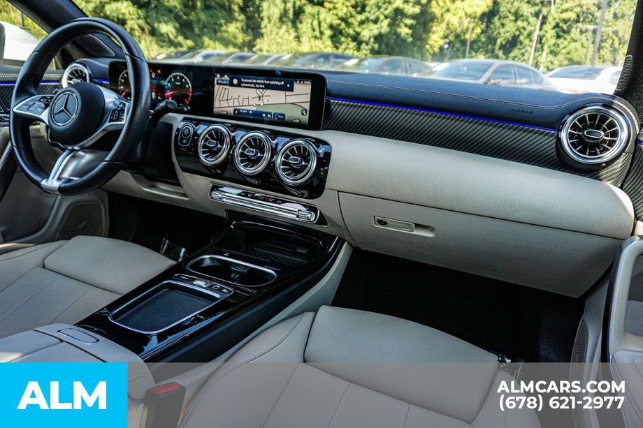 Used 2025 Mercedes-Benz CLA 250 w/ Exclusive Package image 23