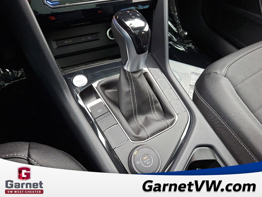 New 2026 Volkswagen Taos SE image 6